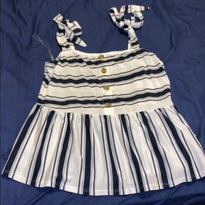 Blue/white stripedtanktopNever worn.tiesat the top
